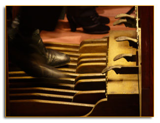 Pédalier de l'orgue de Courtenay